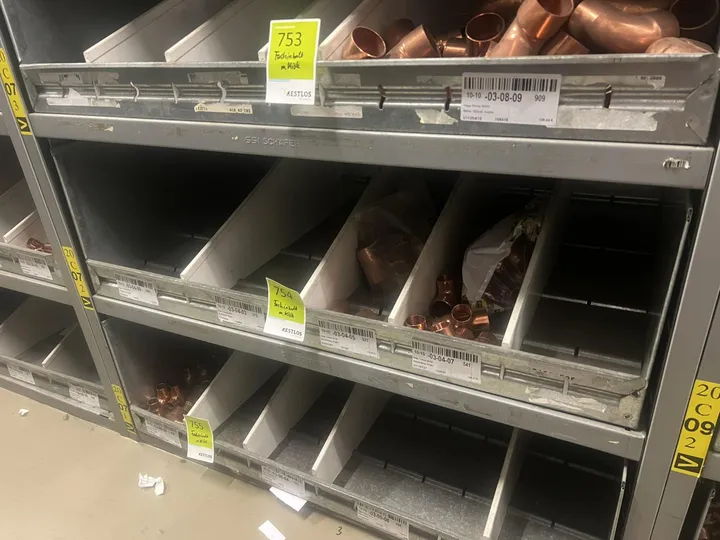 Konvolut Viega - T-Stücke, Kupfer Umfang: Fachinhalt, mit Kiste